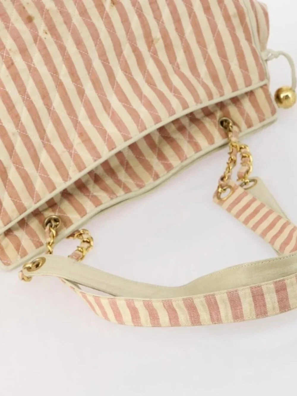 CHANEL Matelasse Tote Bag Canvas Red Gold CC Auth 142751